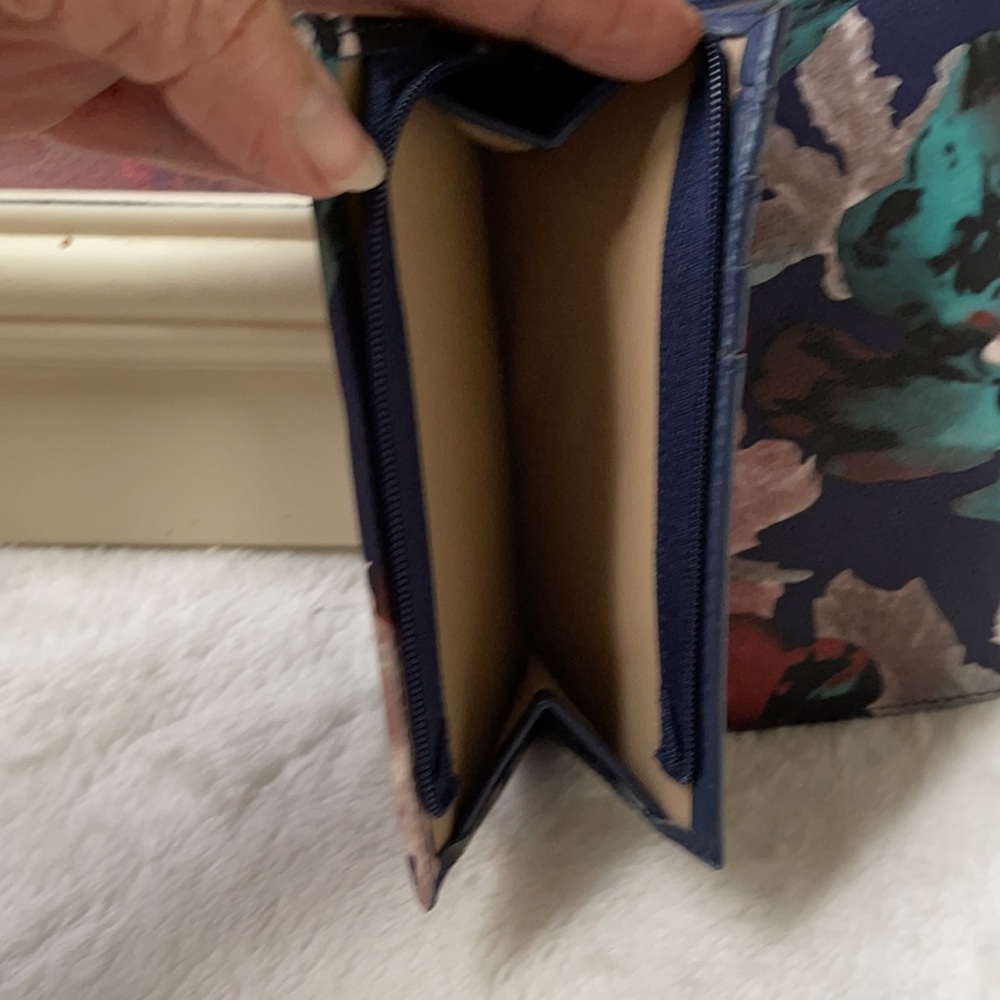Wallet - Picture 5 of 7